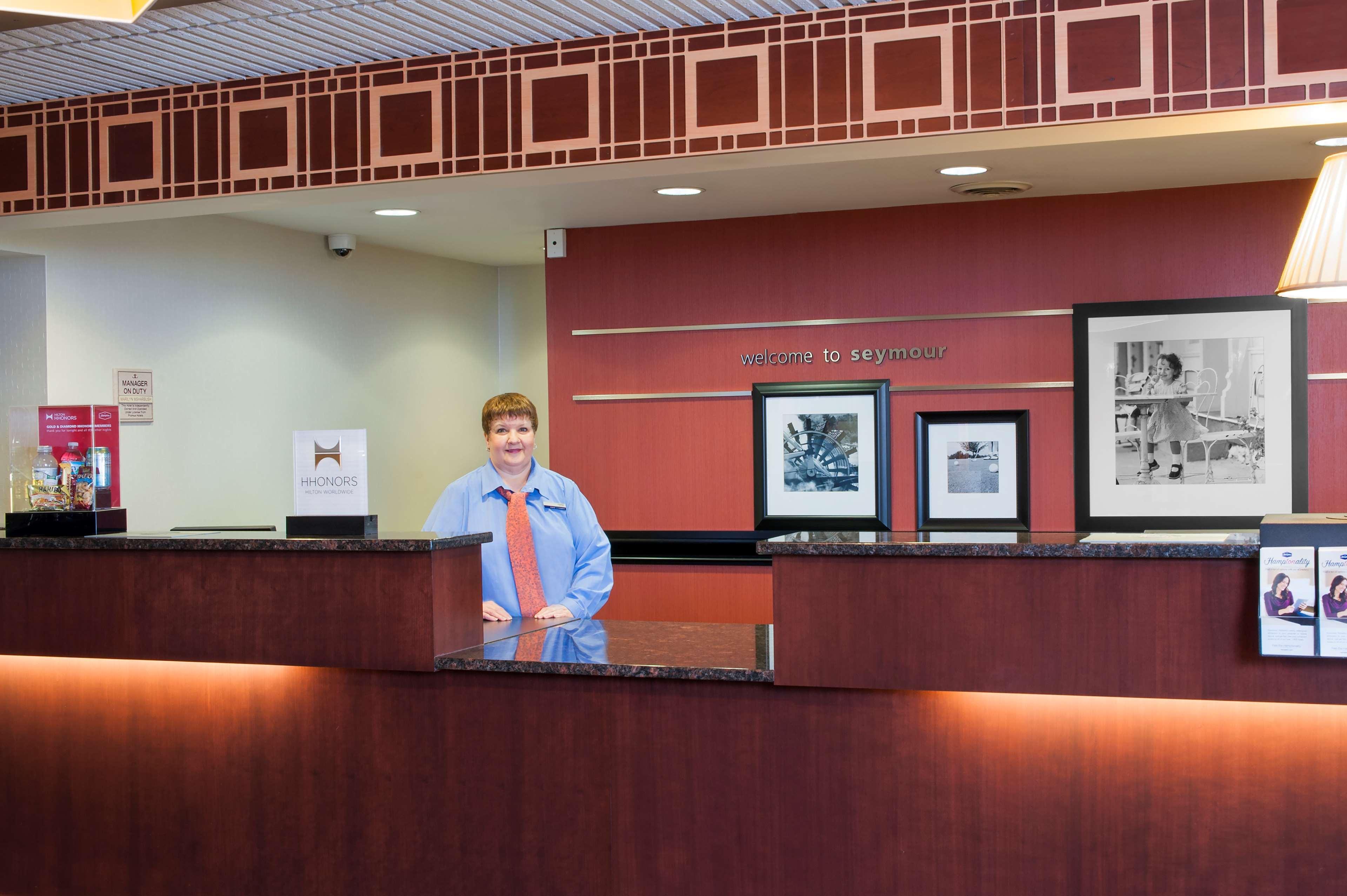 Hampton Inn Сеймор Екстер'єр фото